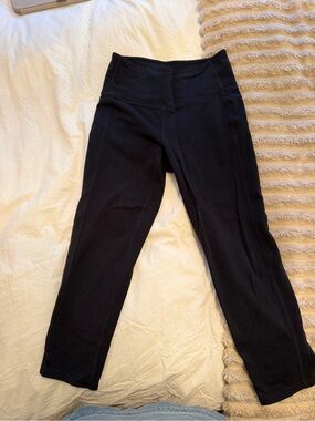Athleta Black Cropped Leggings